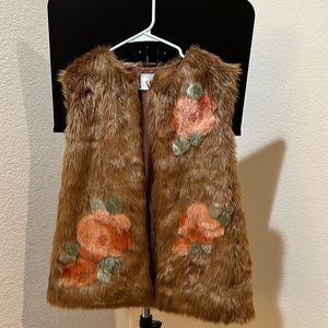 Mayoral girl (T 14) faux fur vest. Designed in Spain